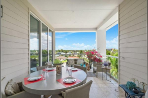 Hemingway Penthouse South - Two Blocks from the Beach